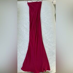 Elegant Burgundy Maxi Dress